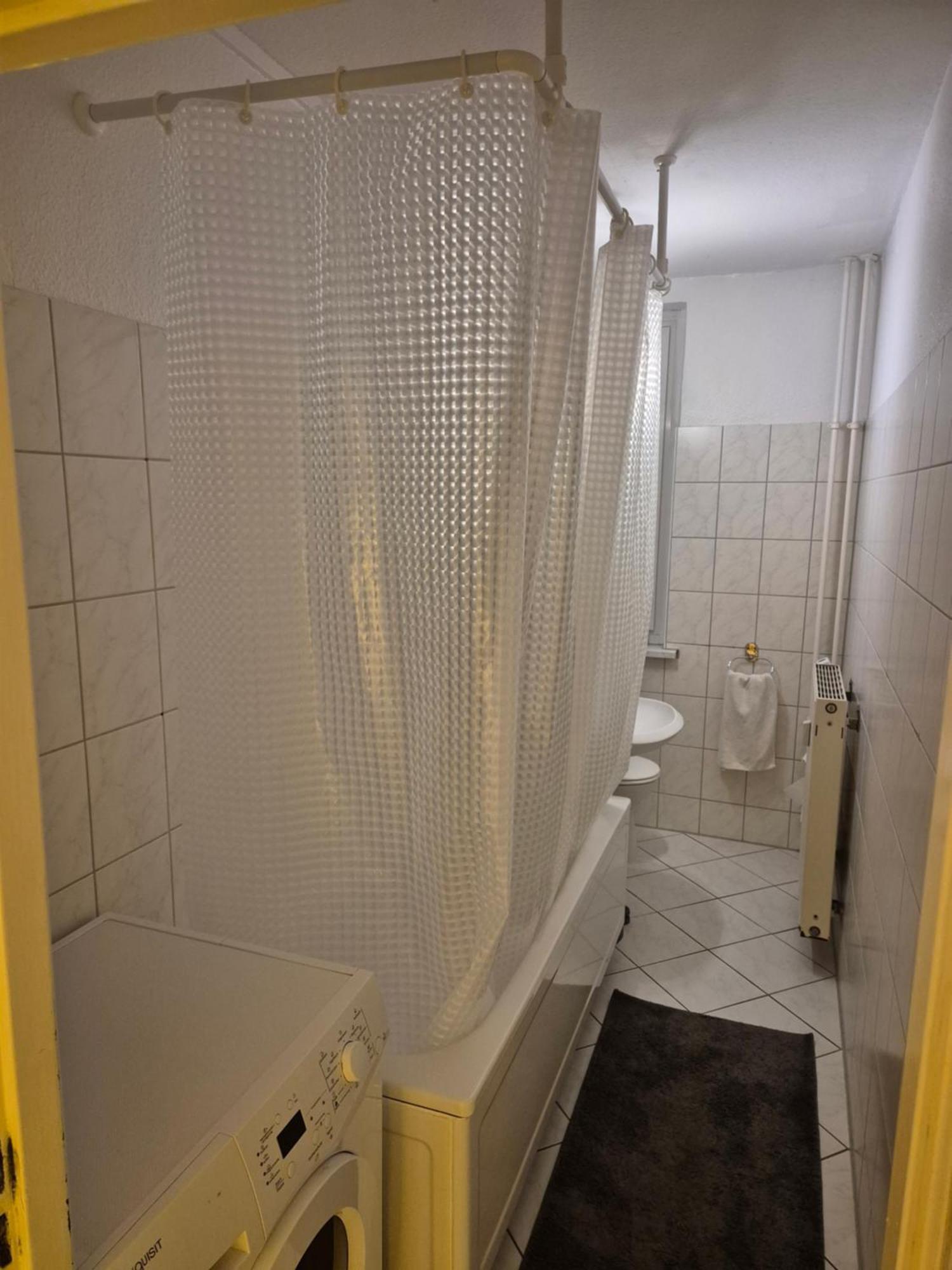Schoene 3 Schlafzimmer Wohnung Mit 4 Dopplbetten Berlin Ngoại thất bức ảnh